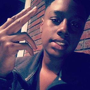 Meet your Posher, Lewis